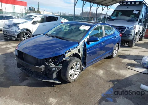 2019 Hyundai Elantra Value Edition z USA, uszkodzony, nr VIN 5NPD84LF4KH404068
